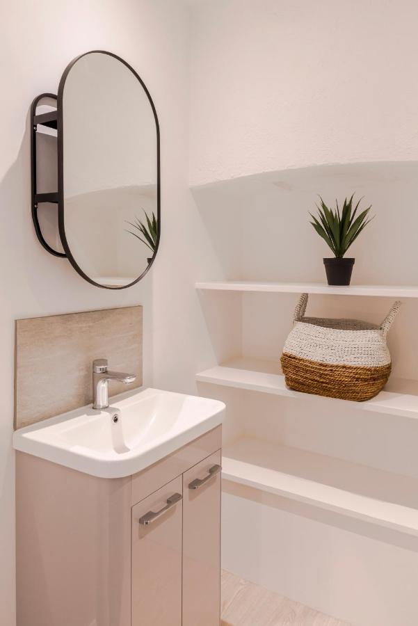 4 Berkeley Square I Your Apartment Бристоль Экстерьер фото