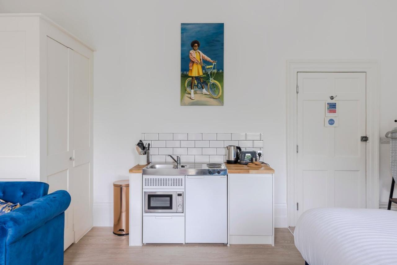 4 Berkeley Square I Your Apartment Бристоль Экстерьер фото