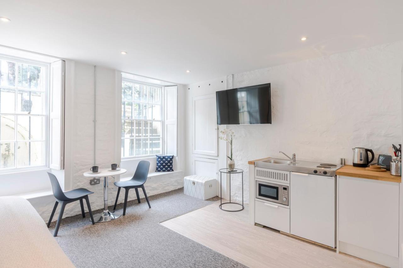 4 Berkeley Square I Your Apartment Бристоль Экстерьер фото